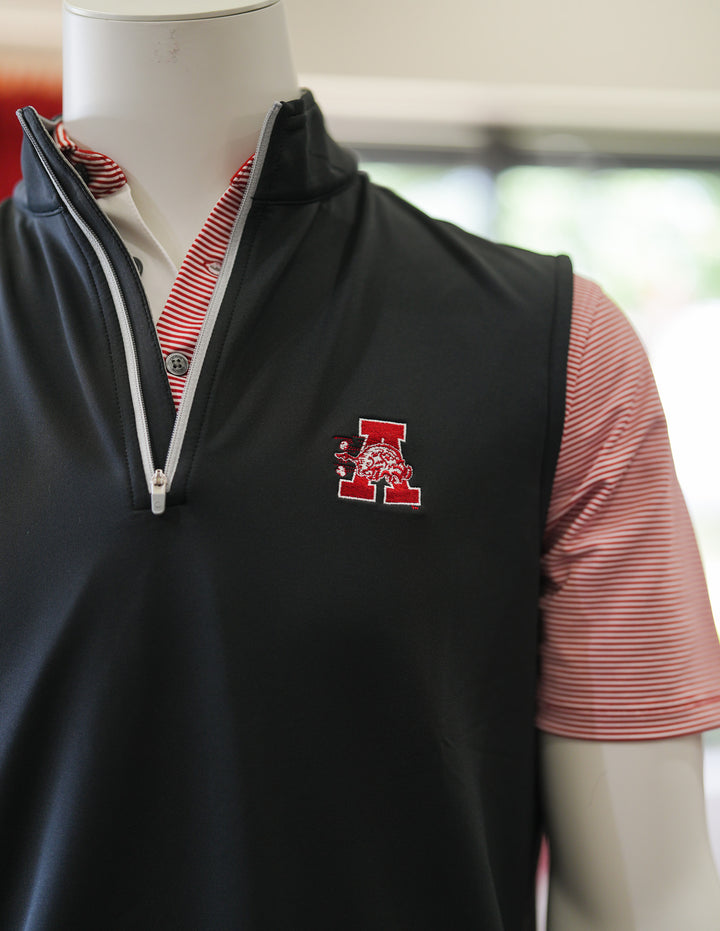Peter Millar Hog in Front of 'A' Performance 1/4 Vest | Black